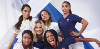Equipe football féminine de France dans son nouveau maillot