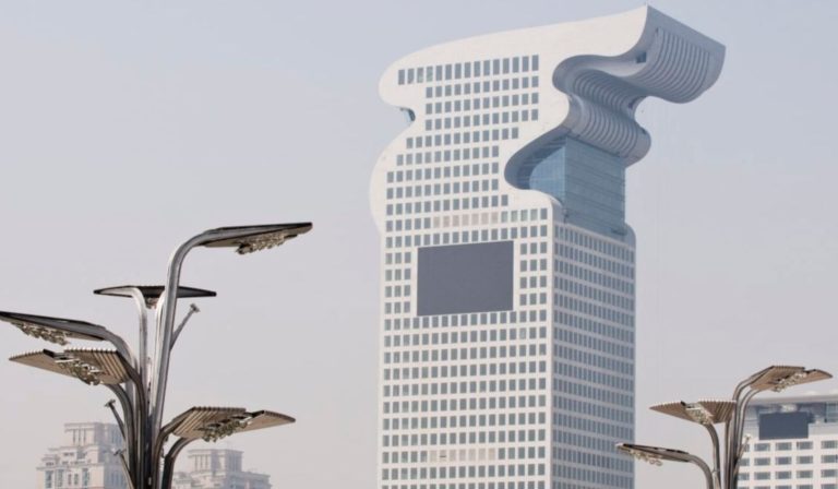 Pékin : un gratte-ciel vendu aux enchères sur internet pour 660 millions d’euros