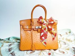 Un sac à main confectionné par les ateliers d'Hermès