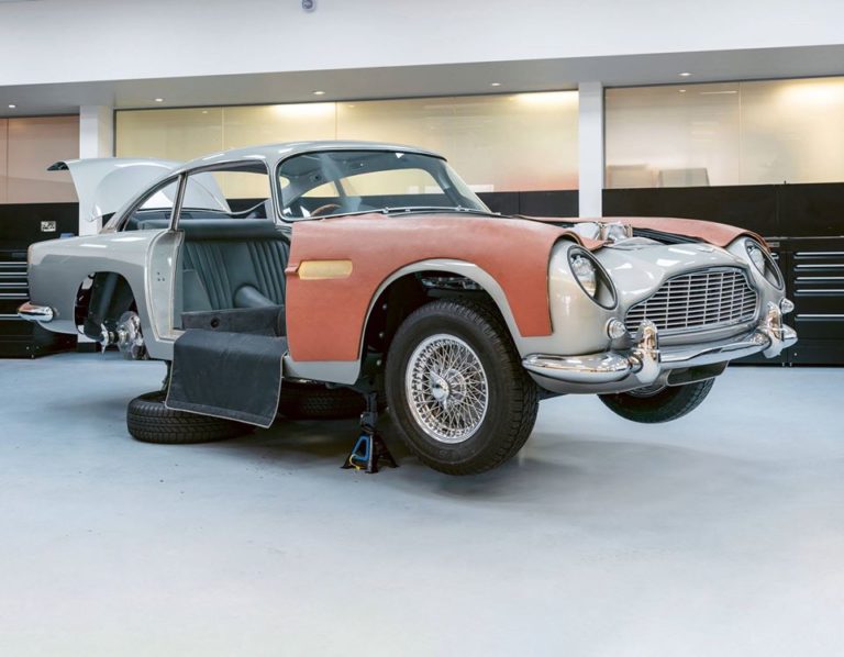 James Bond : Aston Martin redémarre la production de la DB5 de l’agent secret