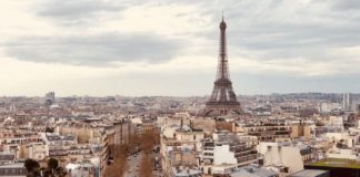 L'Arc de Triomphe de l'Etoile, Paris, France