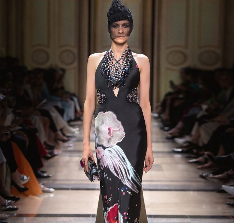 Italie : le défilé à huis clos de Giorgio Armani à voir en direct à la télé italienne