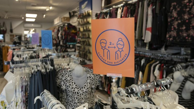 France : les vendeurs de vêtements dans l’angoisse