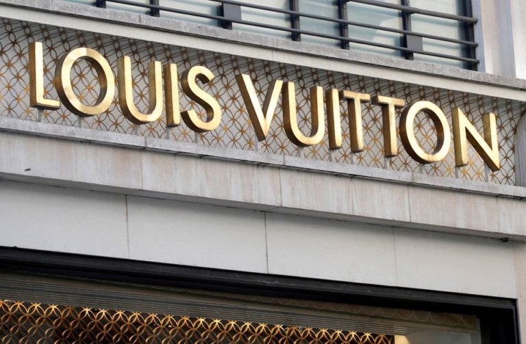 La hausse des prix s’empare de Louis Vuitton