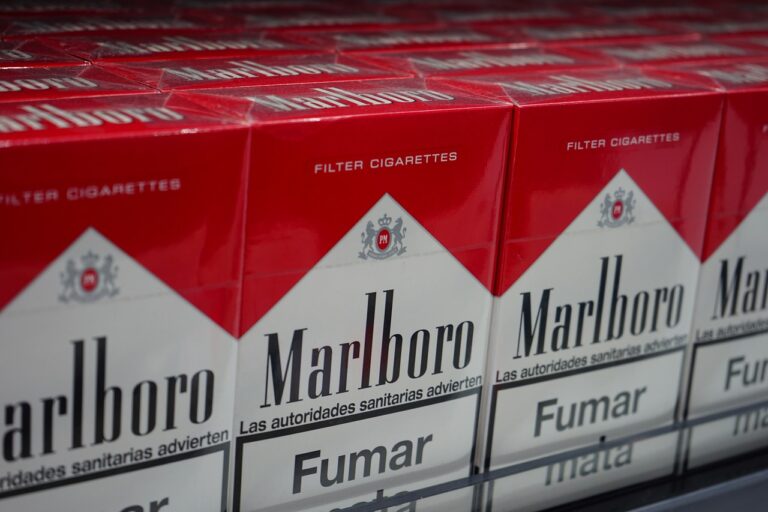 Hausse du prix du paquet de cigarettes : une mesure « démagogique » selon les fumeurs
