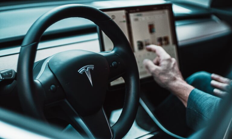Véhicules électriques : Tesla pris de vitesse par BYD