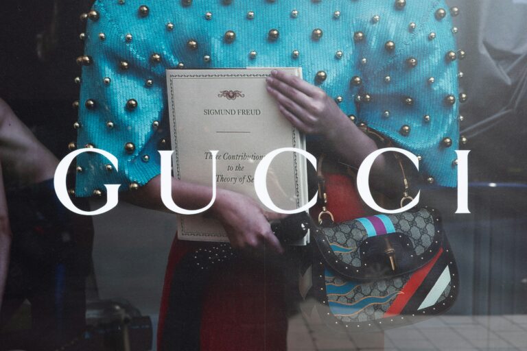 Gucci veut faire peau neuve avec l’année du serpent