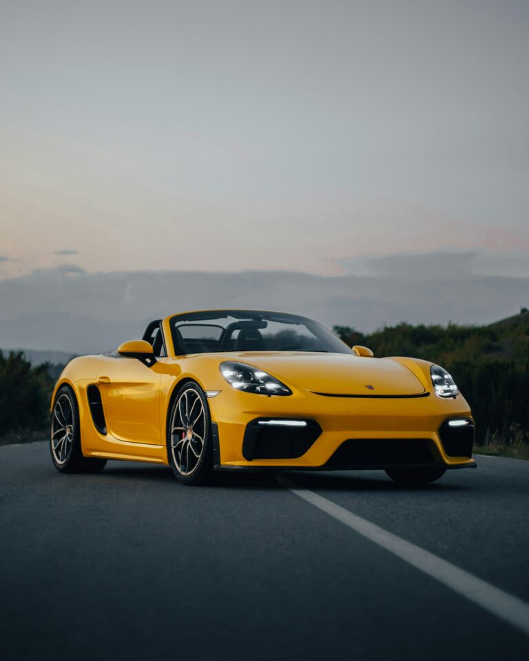 Porsche : une marche-arrière sur l’électrique à 800 millions