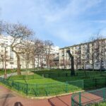 Jardin_d&rsquo;Immeubles_HLM_Vincennes,_Paris_11_March_2017_01